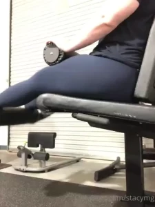 Workout of the day legs 45 mins total barbell squats deep - 3 sets of part 1