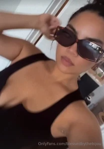 Sunglasses mood on point
