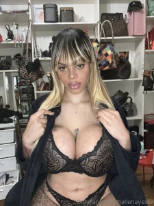 I just love black sets