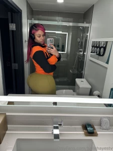 Loving my tight leggings