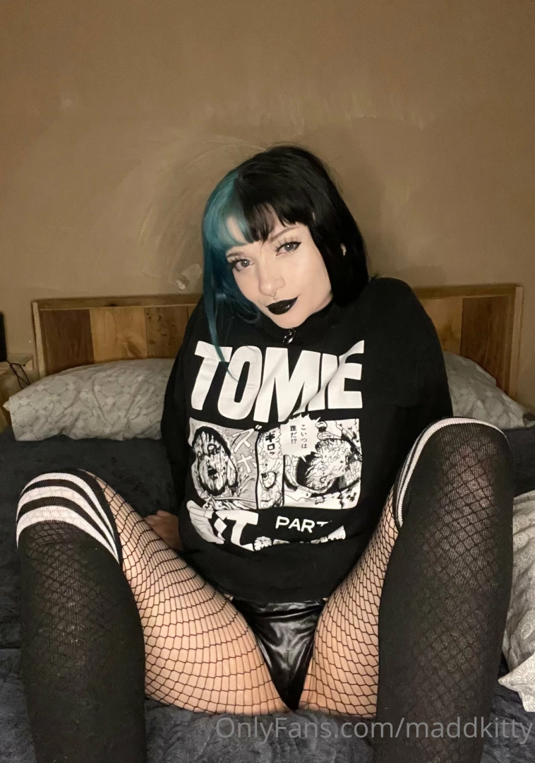 Sneak peek of the newest photo sets 