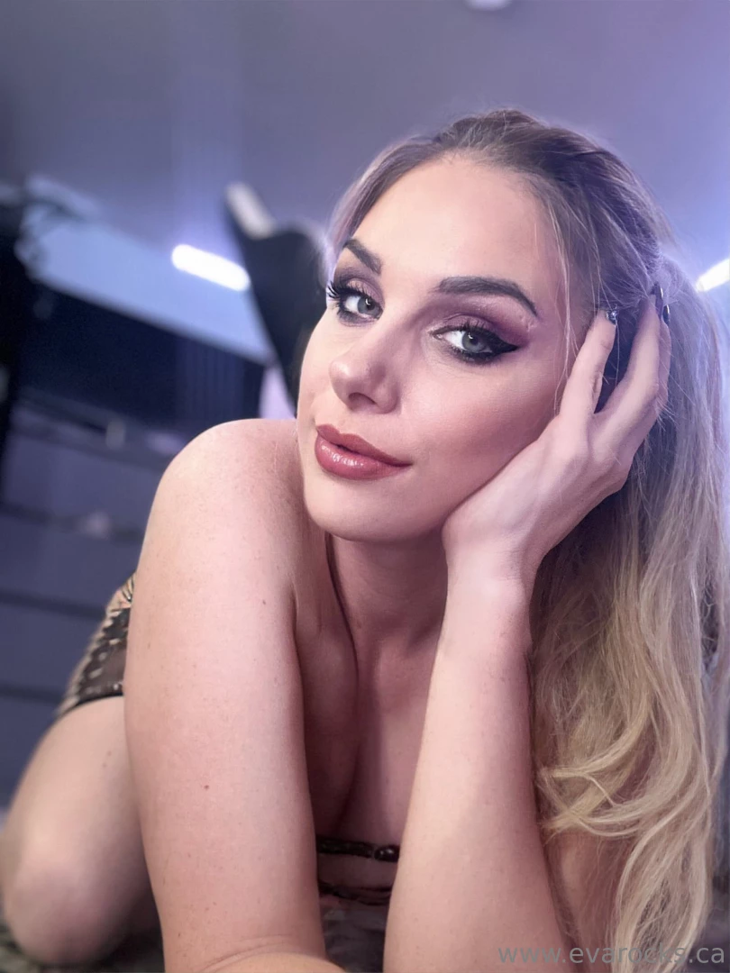 Girlfriend experience silver package - 150 per week or 500 per month 