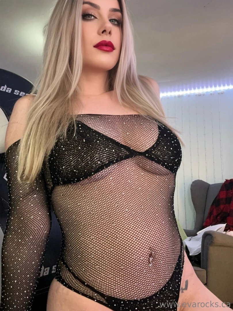 I ll be honest with you i need to be fucked right now 