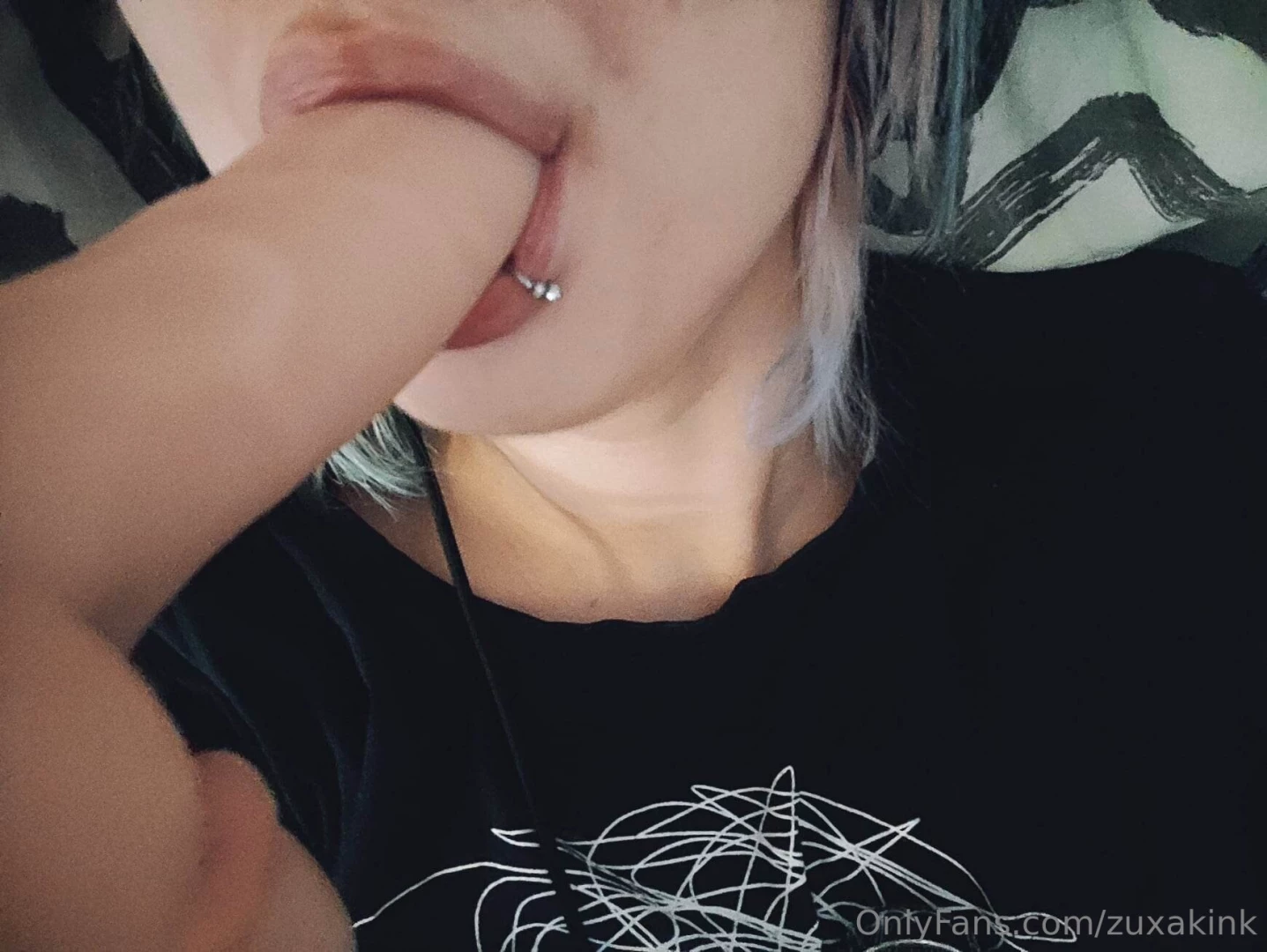 I would prefer a real cock in my mouth 