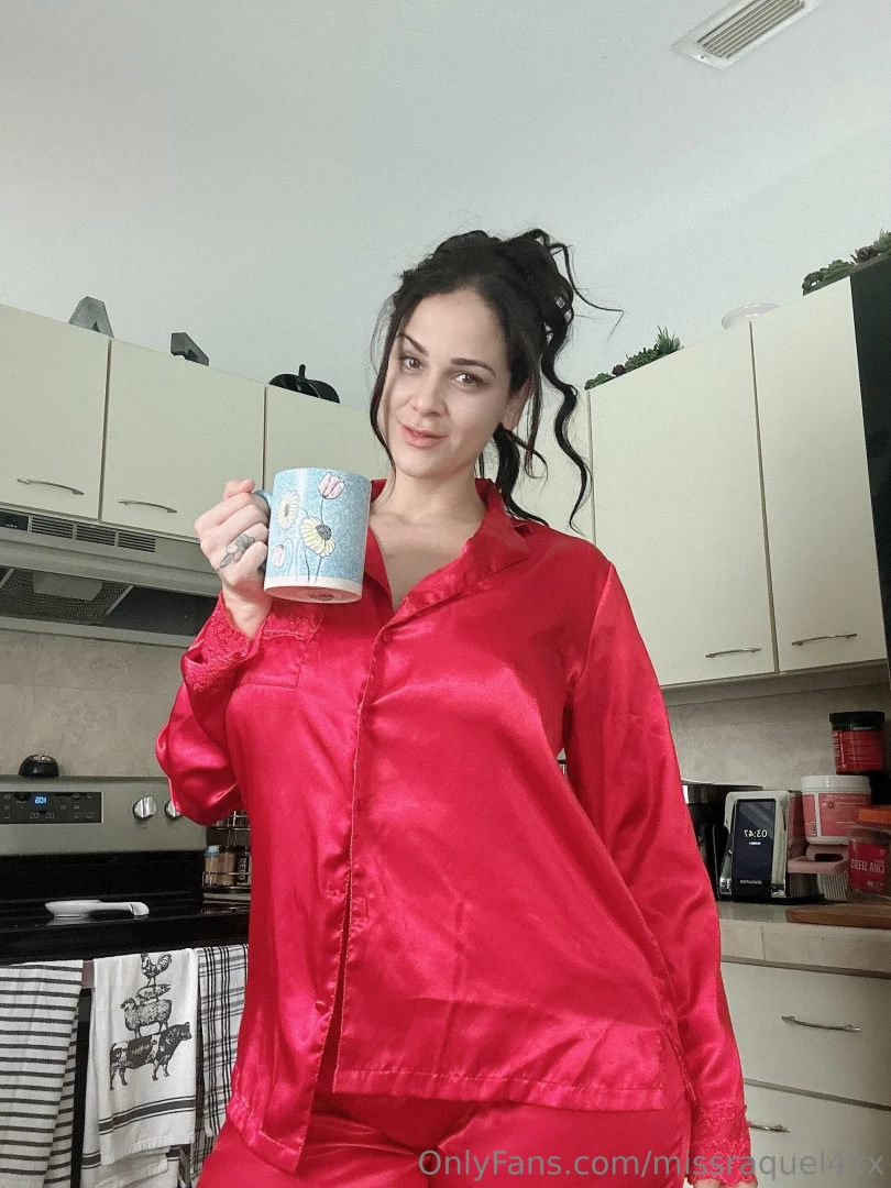 missraquel4xx - Wanna give me some cream with my coffee 