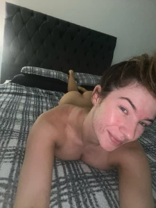 Feeling naughty dm me for sexting sessions