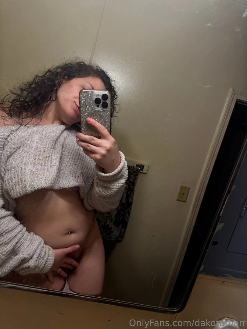 Subscribe to dakotamariemarr for a good time onlyfans com 