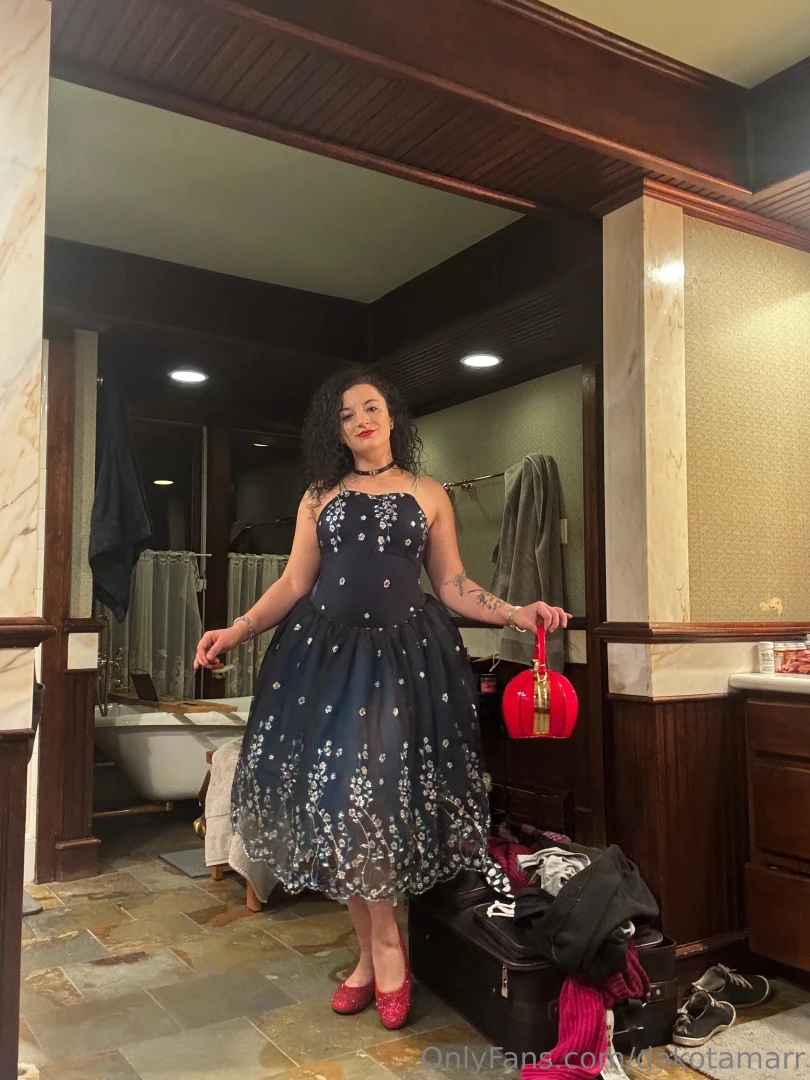 Do you like my yule ball outfit 