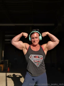 Pumped out some bi s amp tri s today taking it easy on the hip but i m part 1