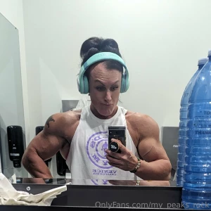 It was lower body today but those pumpkins are pumped part 1