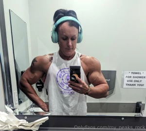 It was lower body today but those pumpkins are pumped part 3