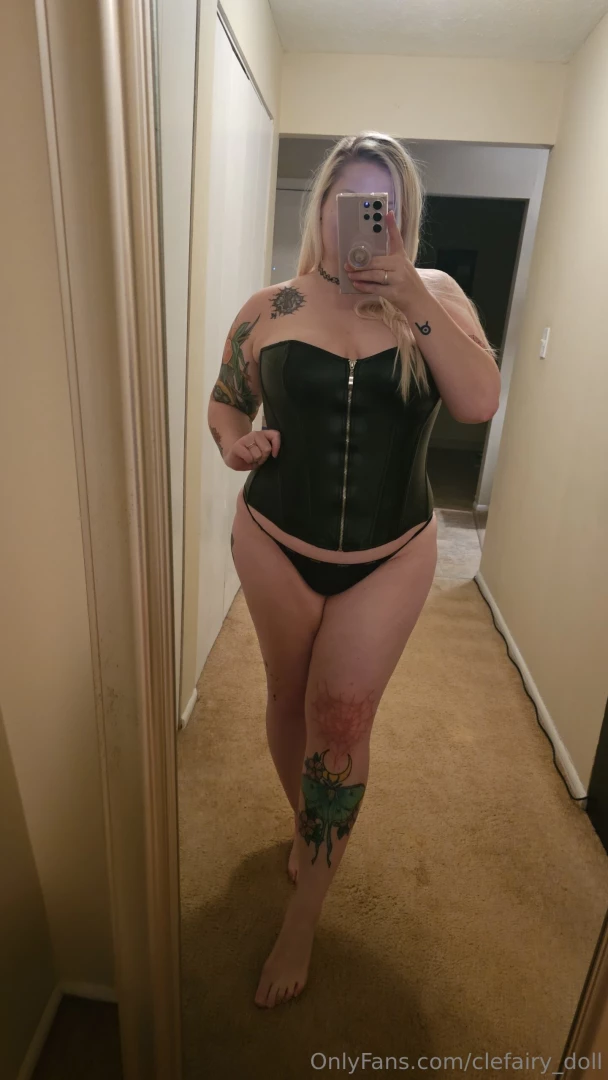 Gearing up for the medieval faire i wish pants weren t required to 