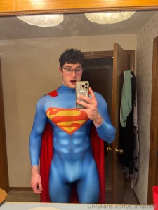 First sneak peak also this suit is thinnnn so when i take more pics