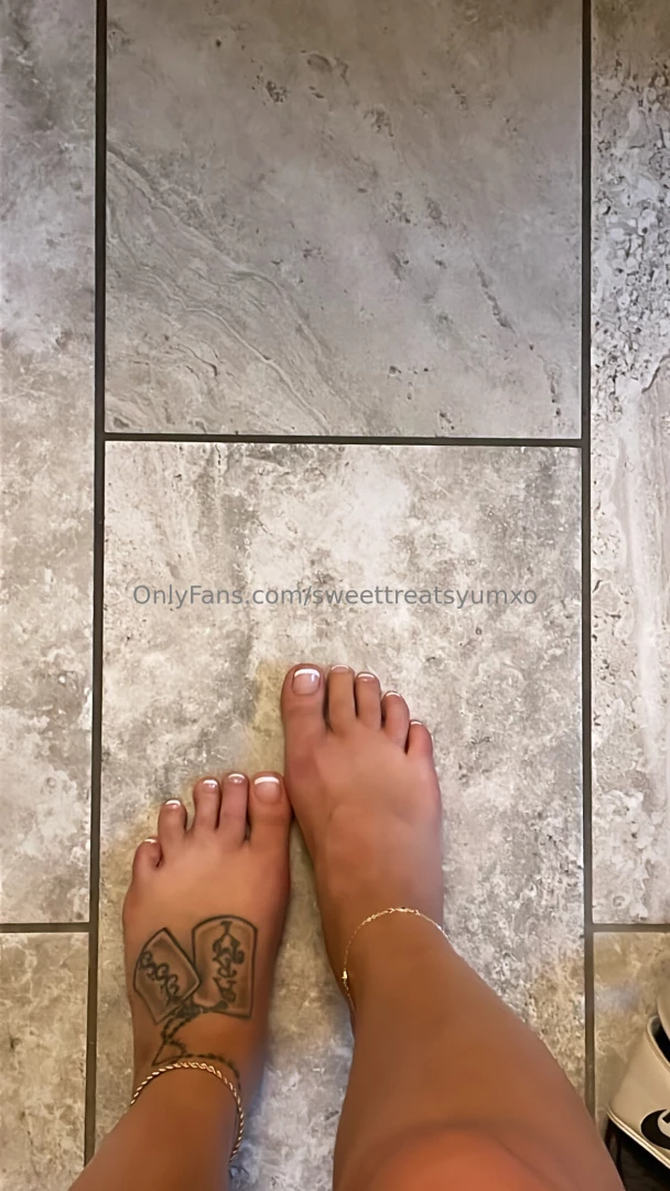 Got a pedi tonight gotta show it off 