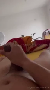 Un amigo se qued en casa y quer a ver como largaba toda la leche y me