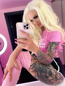 Blonde or brunette part 39