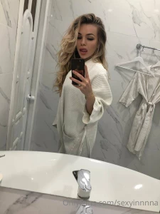 The door slammed in my bathroom could you help me get out of there