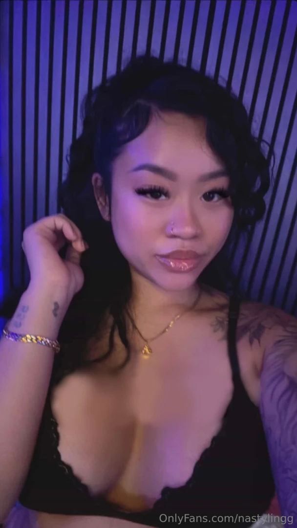 Hey guyssss it s my bday monday 