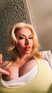 I want my lips even bigger i can t lie