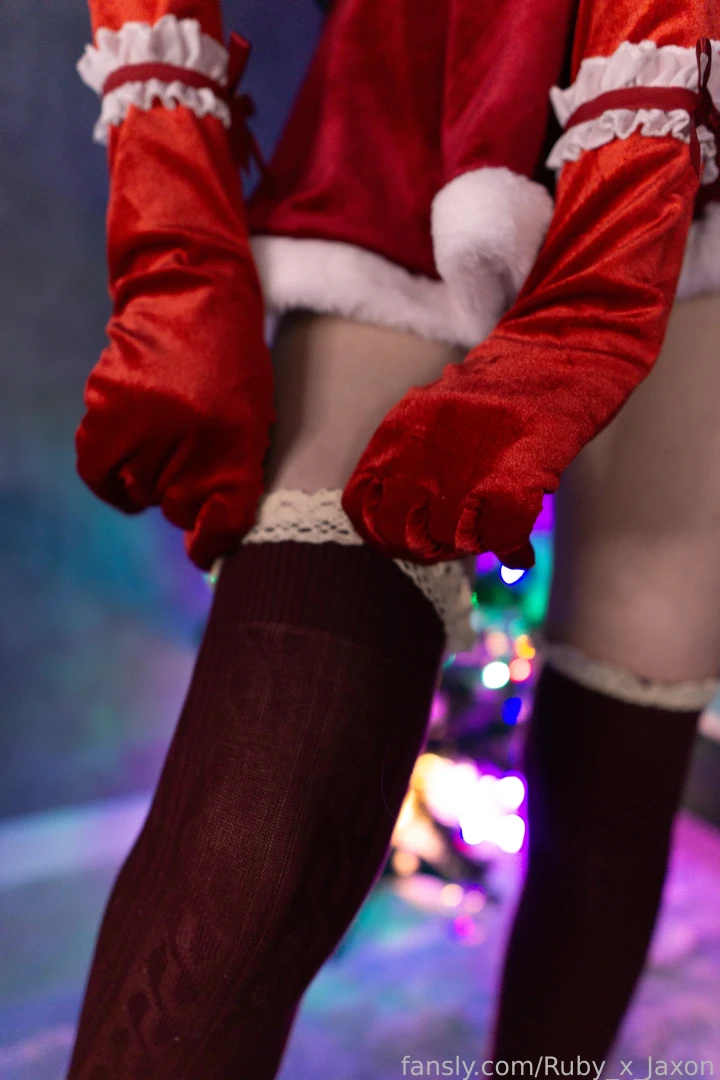 Hey the second part of the christmas photo shoot where you can see my part 7 