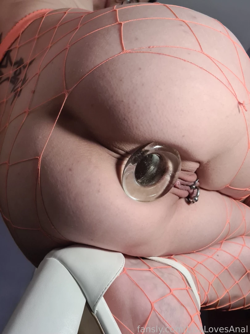 Gotta love a glass plug plug heels fishnets part 1 