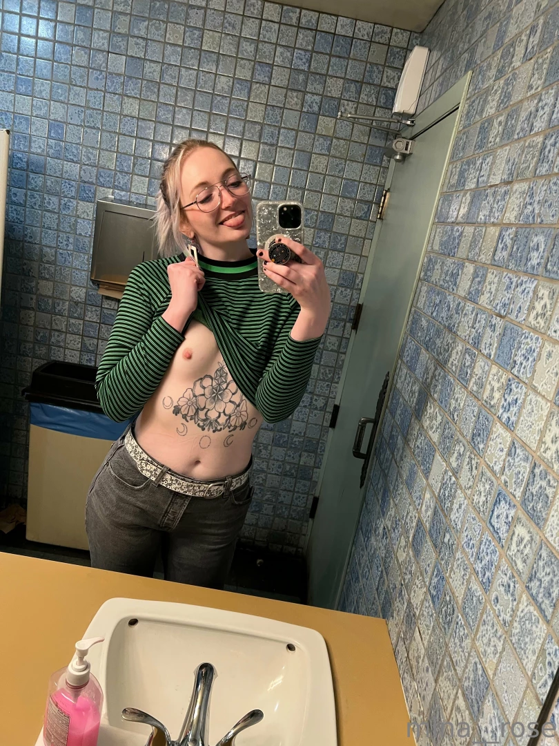 Free tittie thursday brought to you from your local ska bar for any part 1 