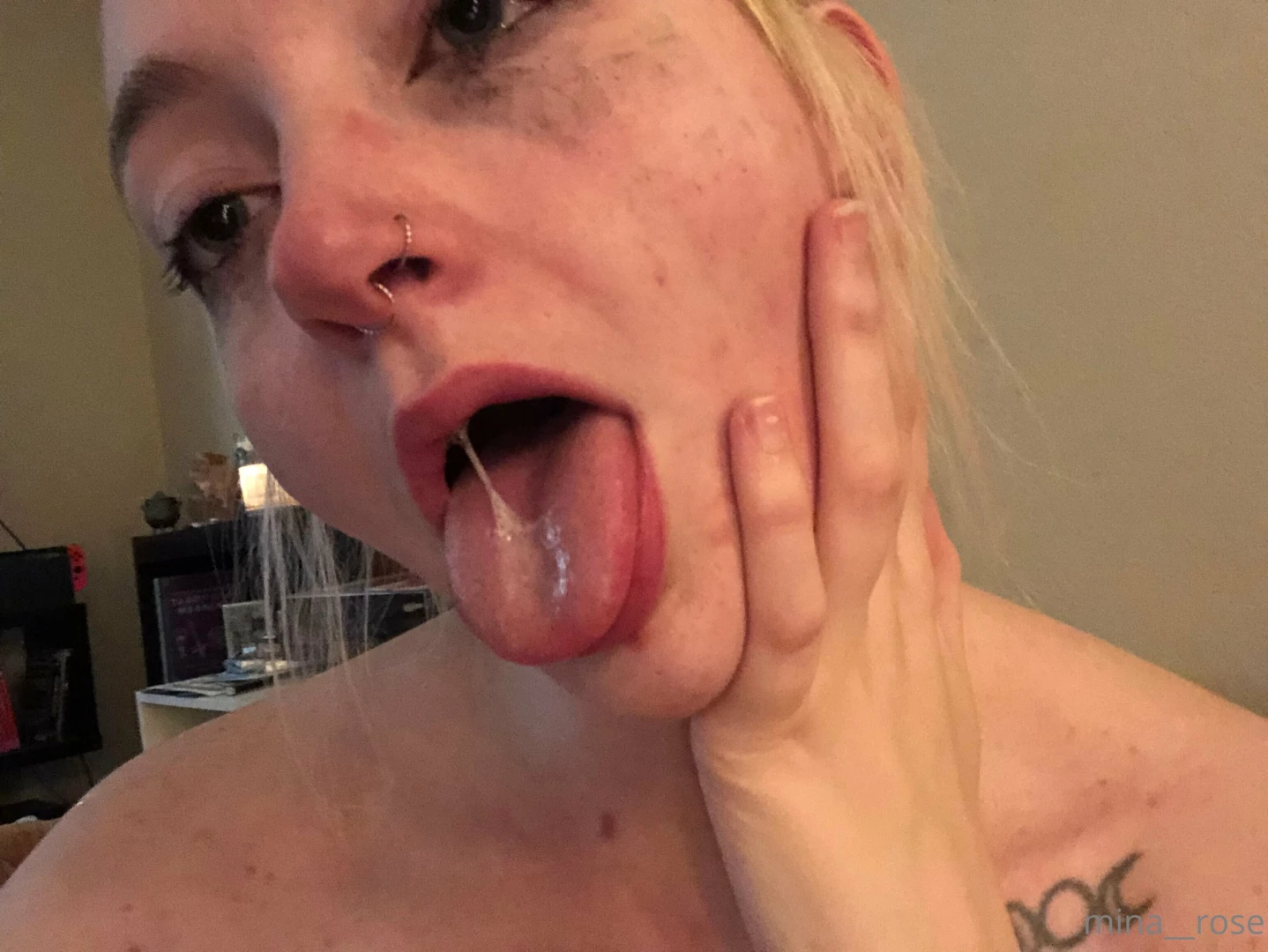 A mouthful of cum is always a great way to start a holiday 