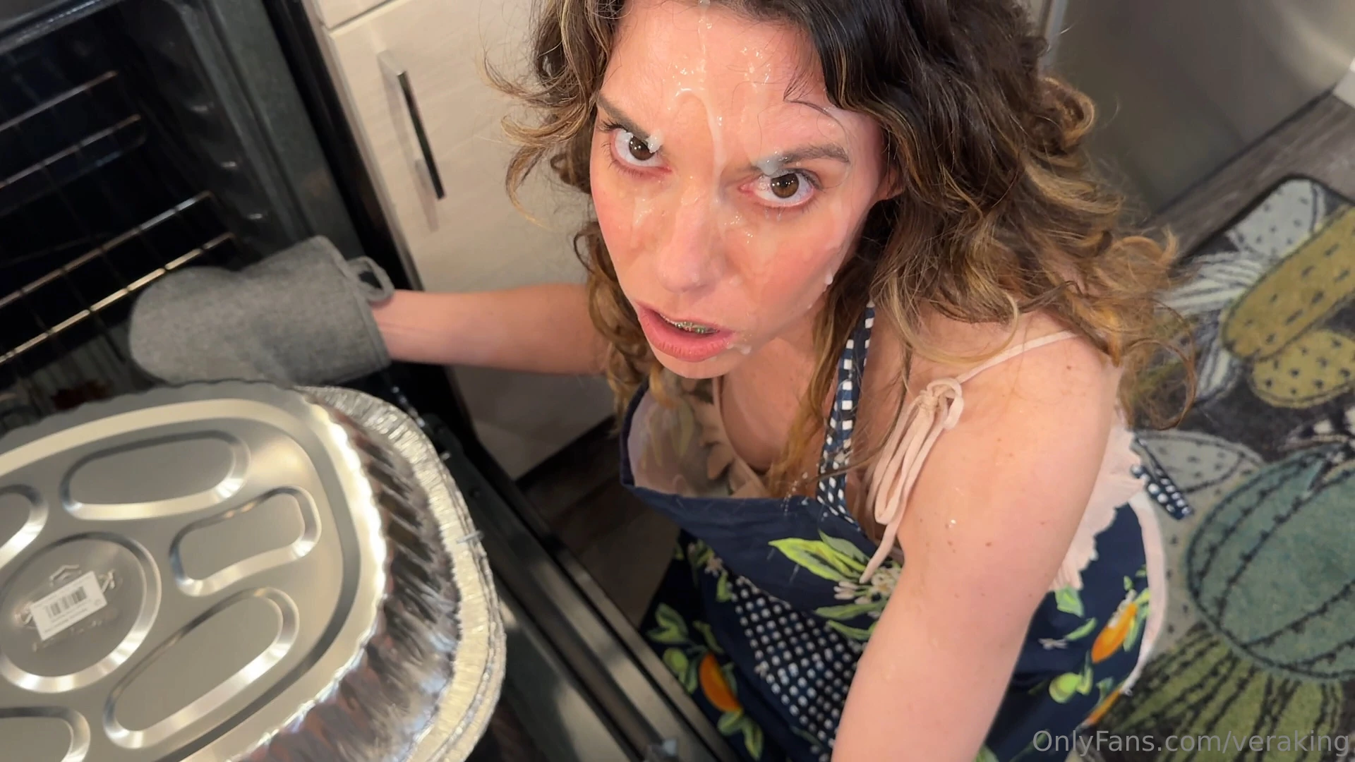 Brand new freeuse i was trying to cook thanksgiving dinner but he came part 1 