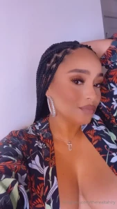 therealtahiry - It s friday baby i m sending new content are you ready 