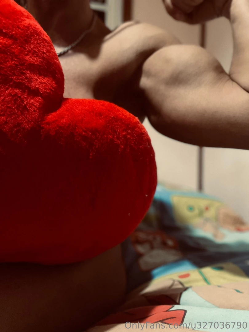 Te encontr sin siquiera buscarte pero eres la casualidad m s bonita 