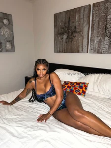 I m on your bed what s your next move