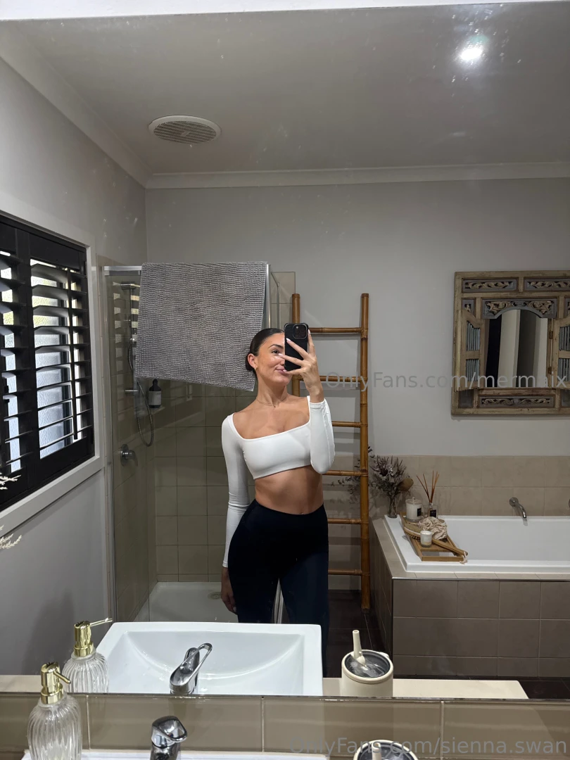 Free sub can you do me a favor and follow the sunning sienna swan she part 2 