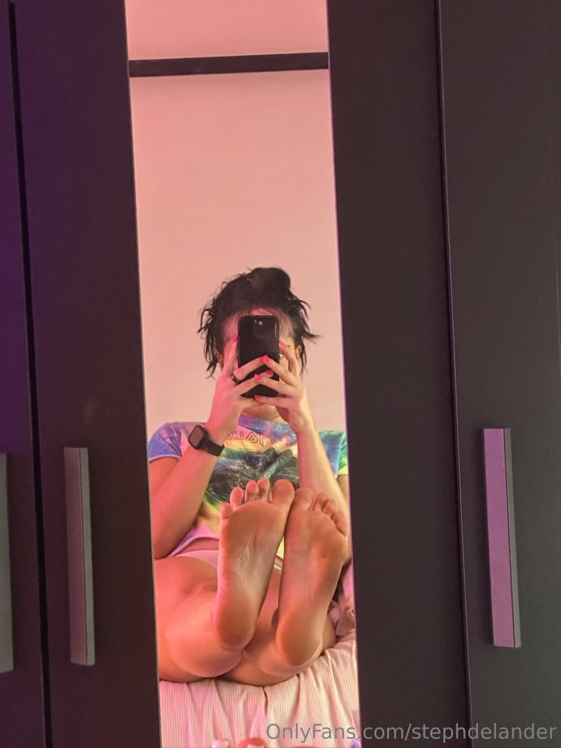 New feet content in your inboxes today - lmk if you wanna get on the 