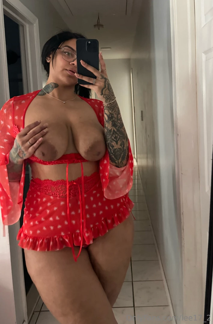 Milf titties for u to suck on 