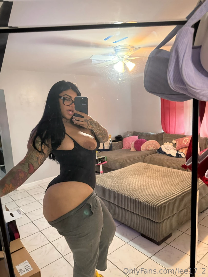 Can t sleep cuz this pussy needs to cum will u help me papi i ll repay 