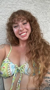 Gooood morning who wants a kiss