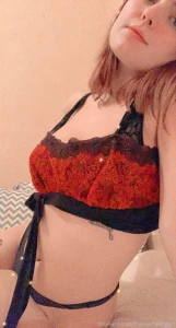 Hi baby i feel so sexy in these photos i can t wait till you can see