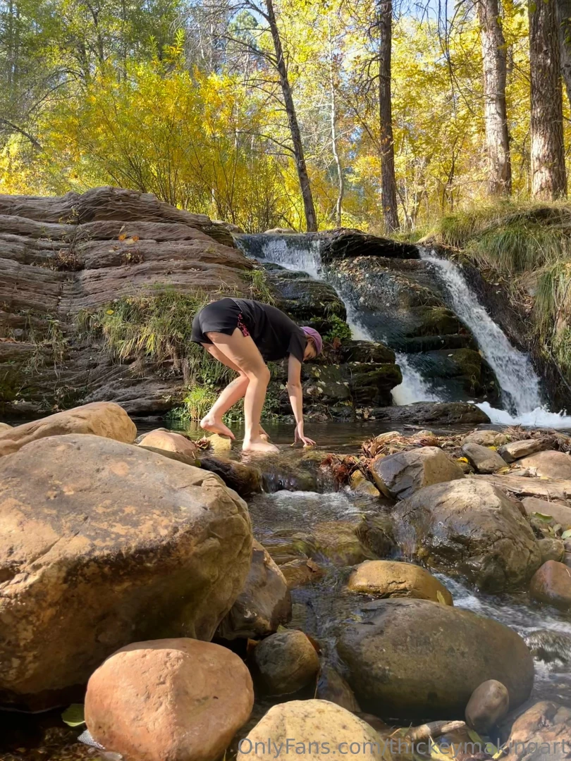 Hi babe i m sorry i ve been mia the last few months i had to escape 