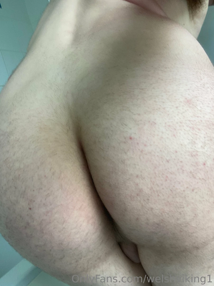 Out of the bath ass ready for you 