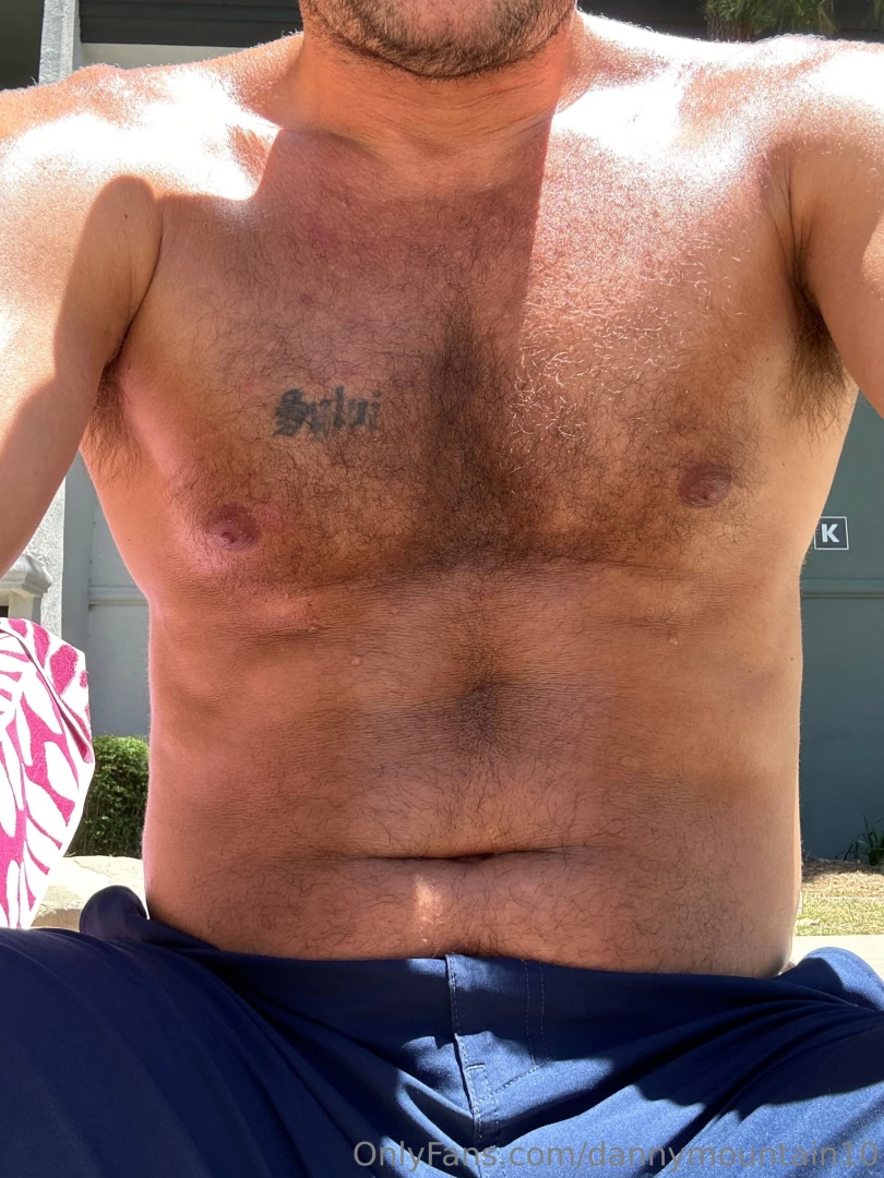 Tanning my skin again 