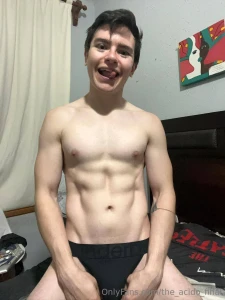 Follow my friend alexgonzxx vers bottom latino twunk amp porn actor in part 9