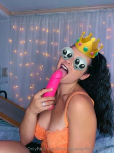 Message me if u wanna see some real size queen action