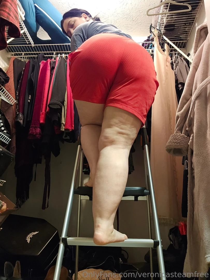 Sniff my farts on a ladder - 2 46 mins 