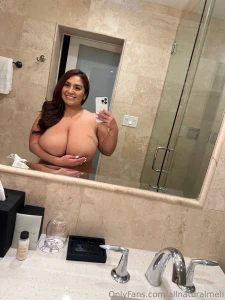 Another pre-shower mirror selfieeee p do you like those