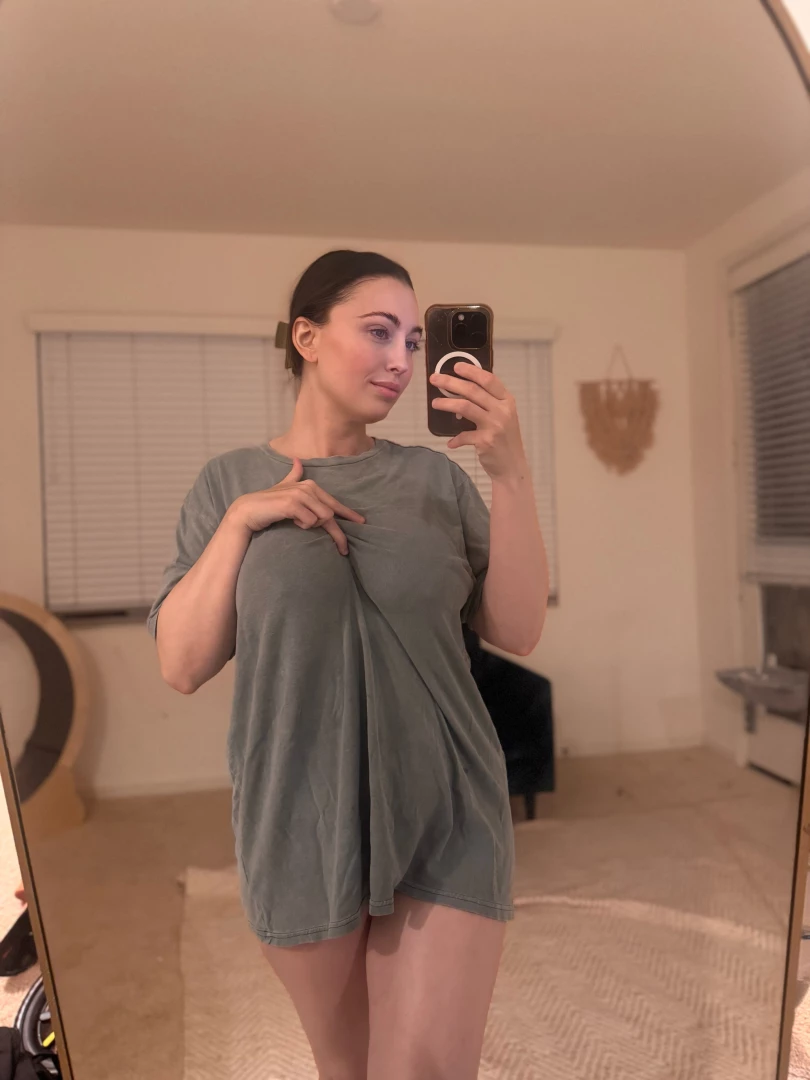 Love hanging out in t-shirts and watch netflix and doing my self 