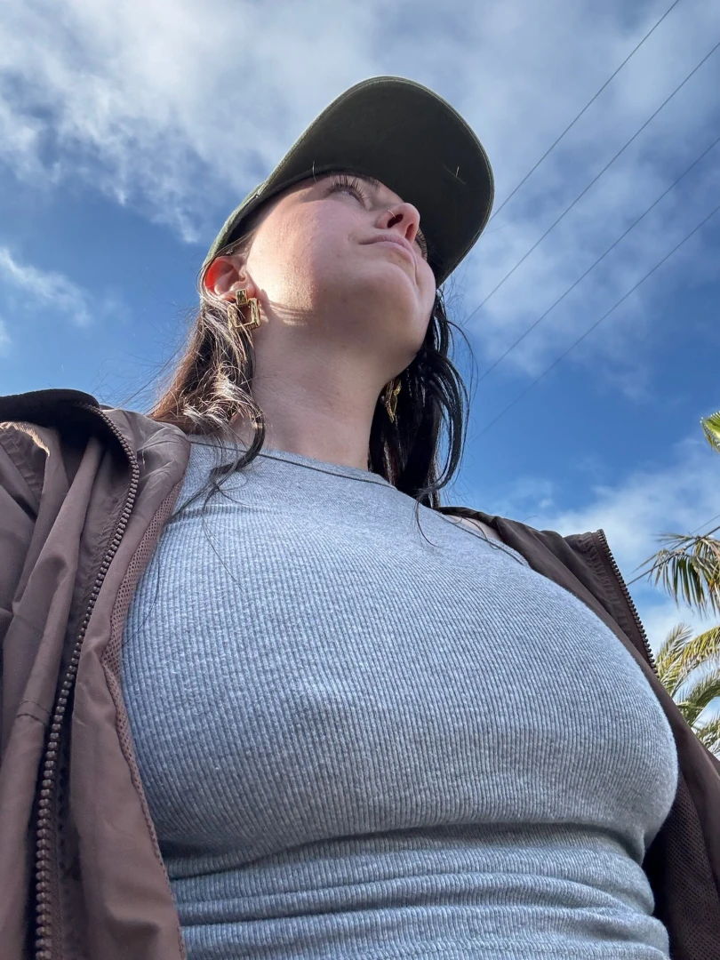 Good morning the pokies are out 