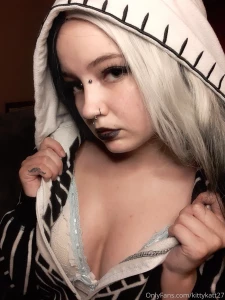 Cute little strip tease set with some new lingerie i got this makeup part 7