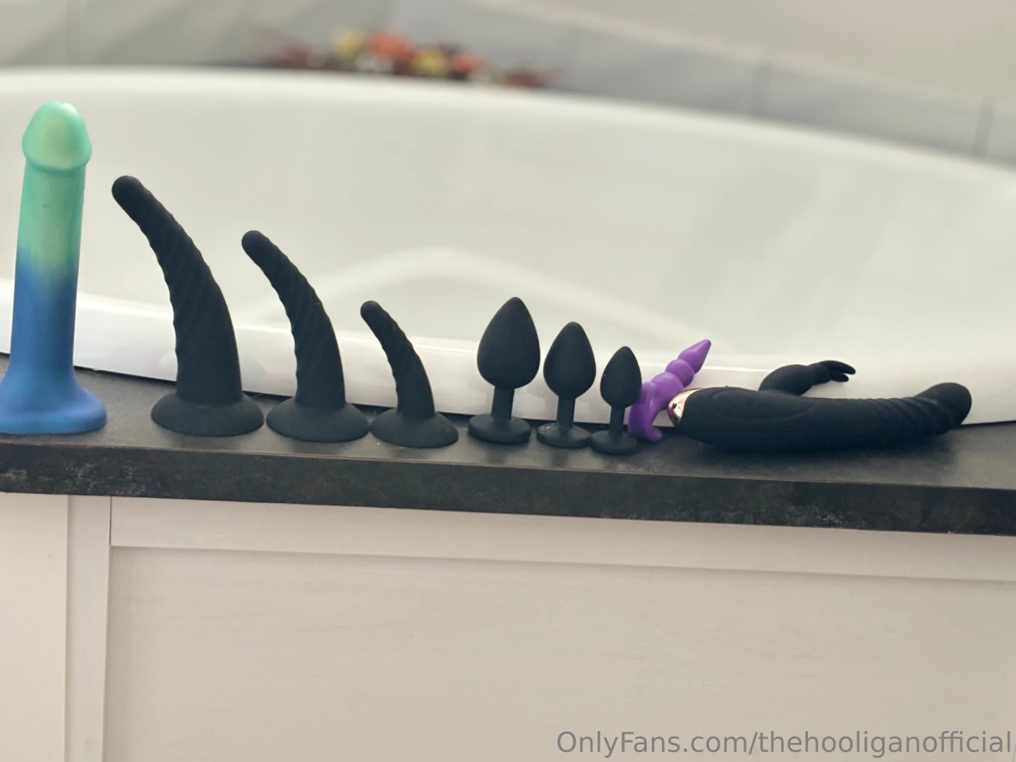 Guess who just got a bunch of toyssssss guess it might be time to 