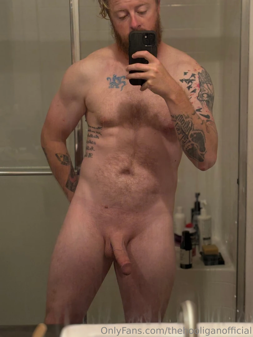 Happy new year ya sluts enjoy the first nudes of the year honestly i m 