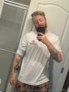 Enjoying my lazy saturday how s yall weekend going